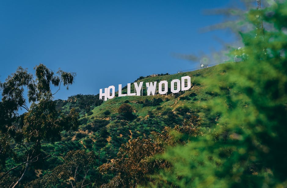  Anzahl der Sternen auf dem Hollywood Walk of Fame